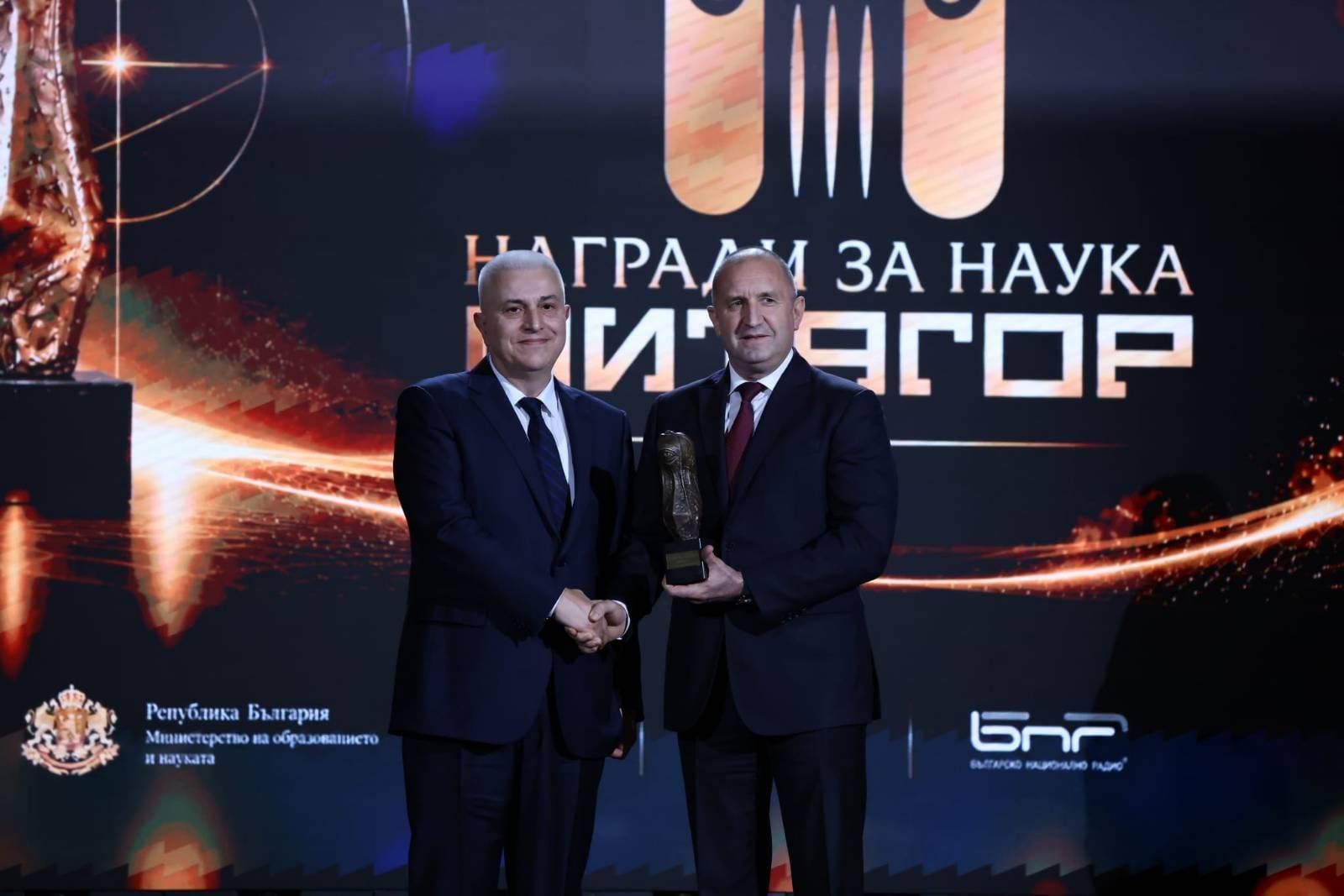 Носителят на отличието за цялостен научен принос е проф. д-р Ивайло Търнев, ръководител и преподавател в Катедрата по неврология в Медицинския университет в София и началник на Клиниката по нервни болести в УМБАЛ 